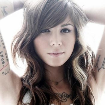 Galã de "Once Upon a Time" estrela clipe de Christina Perri