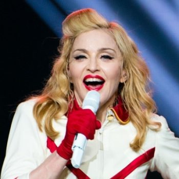 Trecho de música de Madonna com coral gospel está na WEB