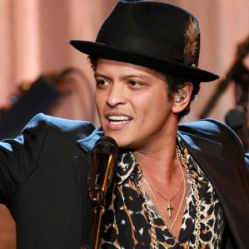 Bruno Mars retorna ao Brasil com sua atual turnê