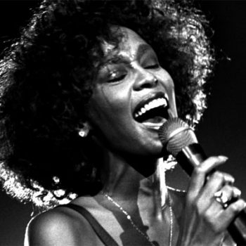 Álbum ao vivo de Whitney Houston tem tracklist divulgada