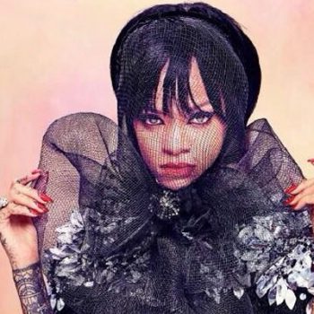 Confira os bastidores de Rihanna para a revista Harper's Bazaar