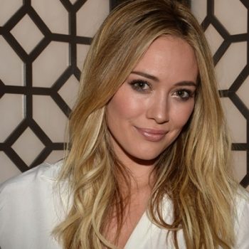 Hilary Duff divulga capa de novo single, que estreia amanhã