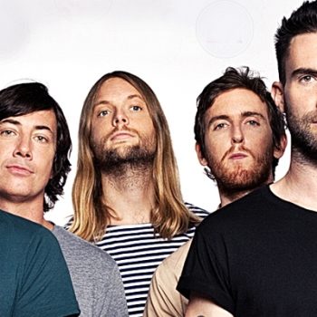 Maroon 5 faz cover de "Happy" e performance de novo single