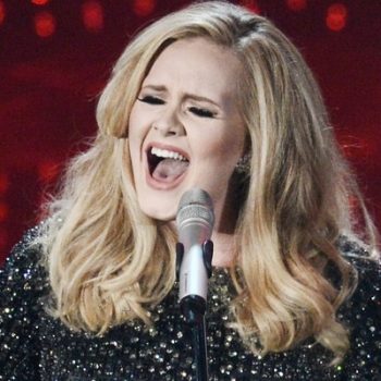 Adele atinge mais um recorde com seu novo single, "Hello"