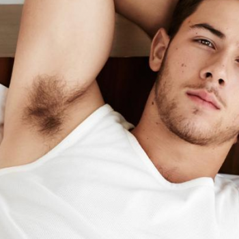 Nick Jonas revela uma prévia do seu novo clipe, "Levels"! Confira