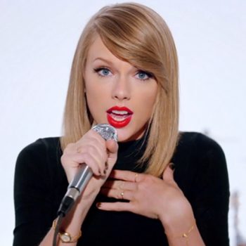 Taylor Swift libera mais um vídeo com os bastidores de "Shake It Off"