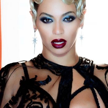 Beyoncé libera bastidores de "Haunted" e "Super Power"