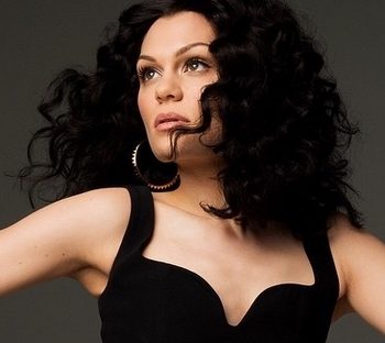 Jessie J apresenta novo single no The Voice alemão