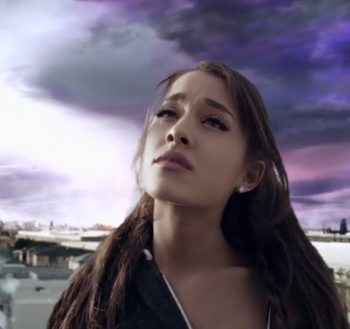 Ariana Grande libera os bastidores do clipe de "One Last Time"