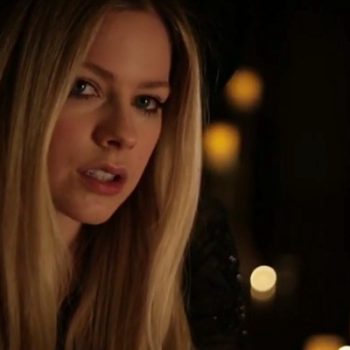 Assista ao novo clipe de Avril Lavigne, "Give You What You Like"