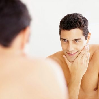 Homens de 30: Aposte em máscaras faciais em sua rotina de beleza!