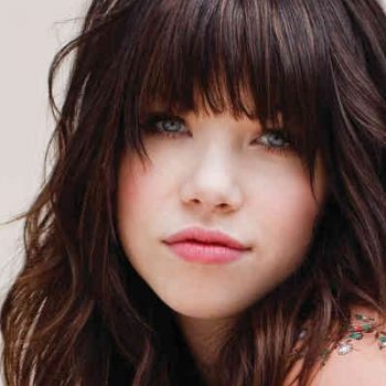 Carly Rae Jepsen está de volta! Ouça "I Really Like You"