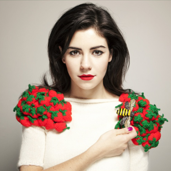 Marina And The Diamonds libera música nova