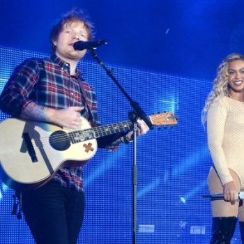 Beyoncé canta "Drunk In Love" numa linda versão com Ed Sheeran