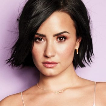 Demi Lovato libera vídeo para a faixa "Stone Cold"