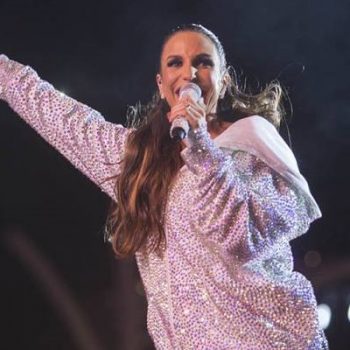 De surpresa, Ivete Sangalo lança música inédita! Ouça "Simples Assim"