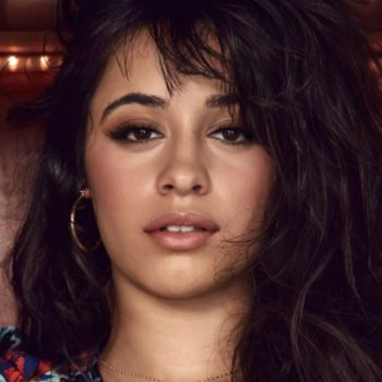 Camila Cabello mostra ensaio para seus shows na América do Sul