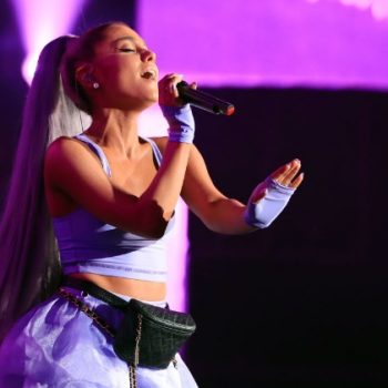 Ariana Grande faz aparição surpresa no Coachella e canta música nova!